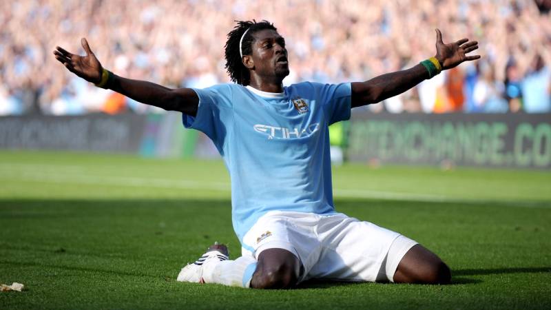 Pha Ăn Mừng Gây Tranh Cãi Trên Sân Bóng - Thật Hư Ra Sao? 2 Emmanuel Adebayor và màn chạy xuyên sân đầy khiêu khích