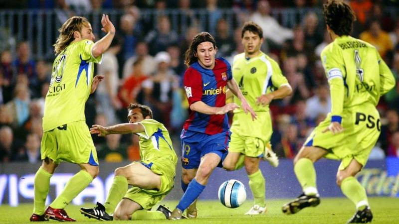 Top 10 Bàn Thắng Đẹp Mọi Thời Đại - Siêu Phẩm Túc Cầu 3 Lionel Messi solo qua hàng loạt cầu thủ Getafe (2007)